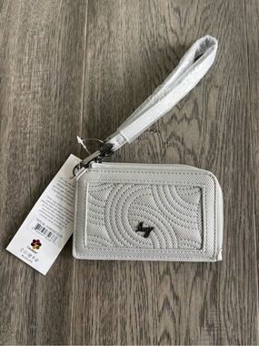 Lug- Twirl Matte Luxe RFID Wristlet Wallet- Silver